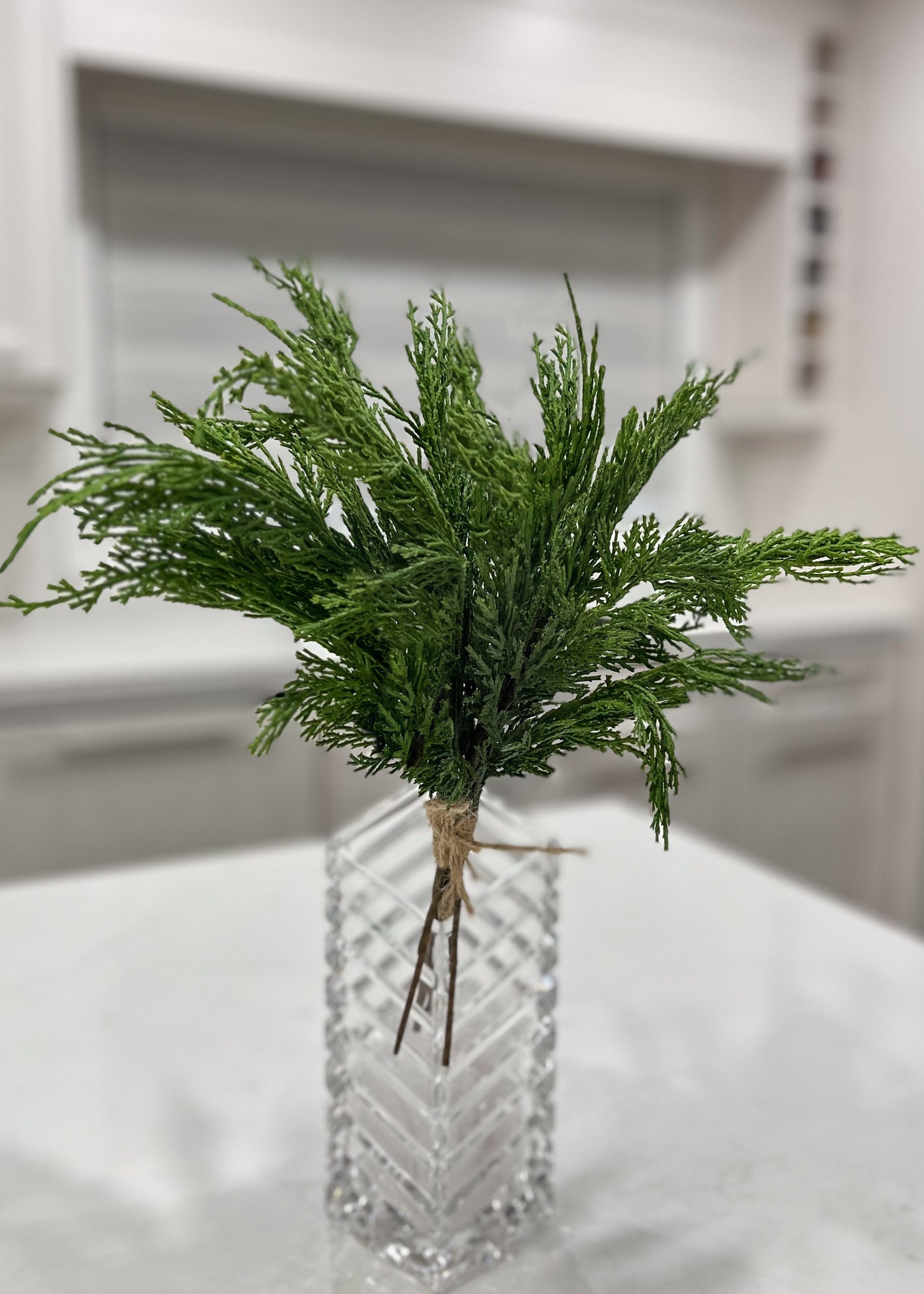 ITEM 81673 - 14" FRESH TOUCH WHISPY CEDAR BUNDLE WITH 6 STEMS