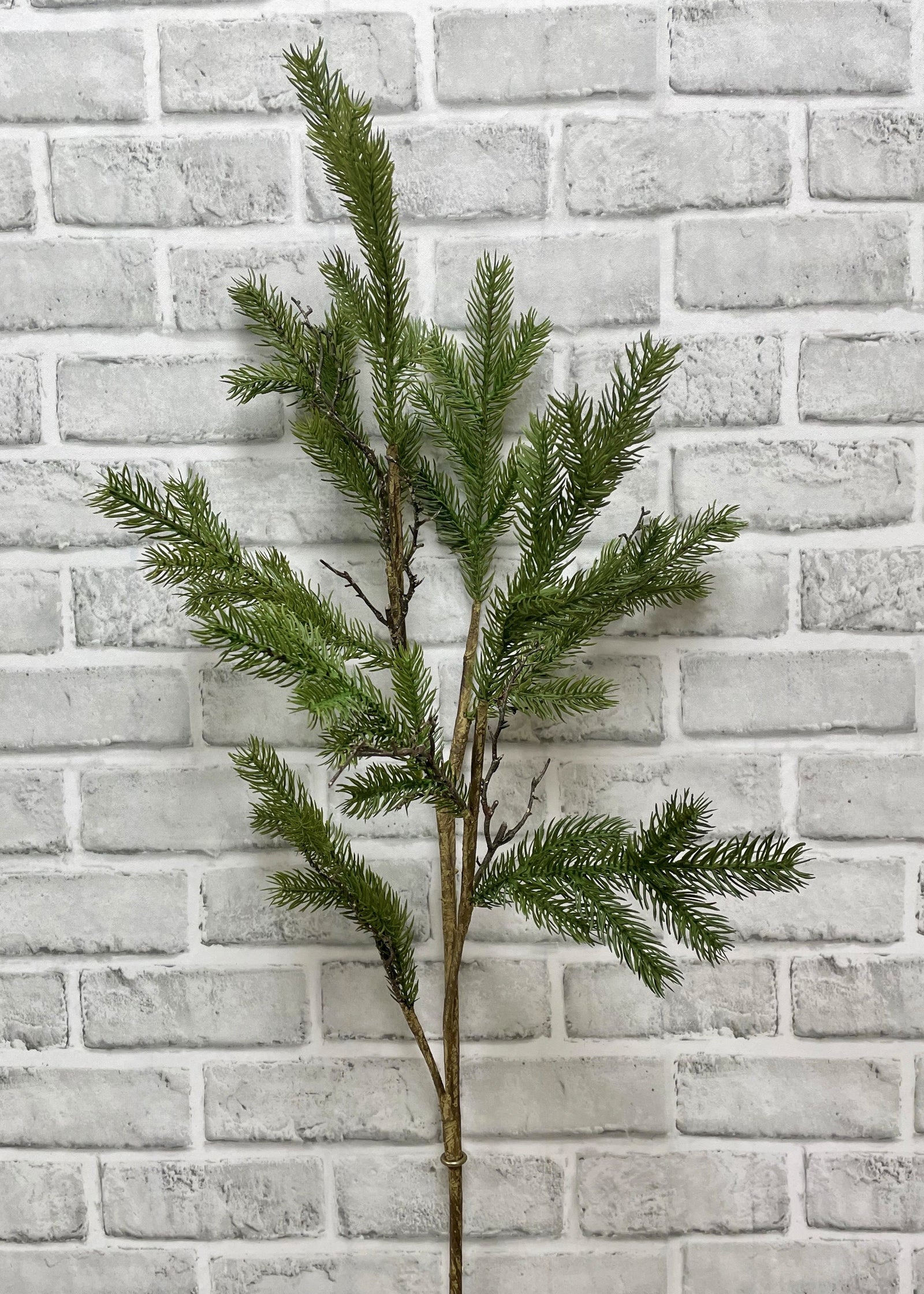 ITEM 81912  - 40" FRESH TOUCH SPRUCE STEM