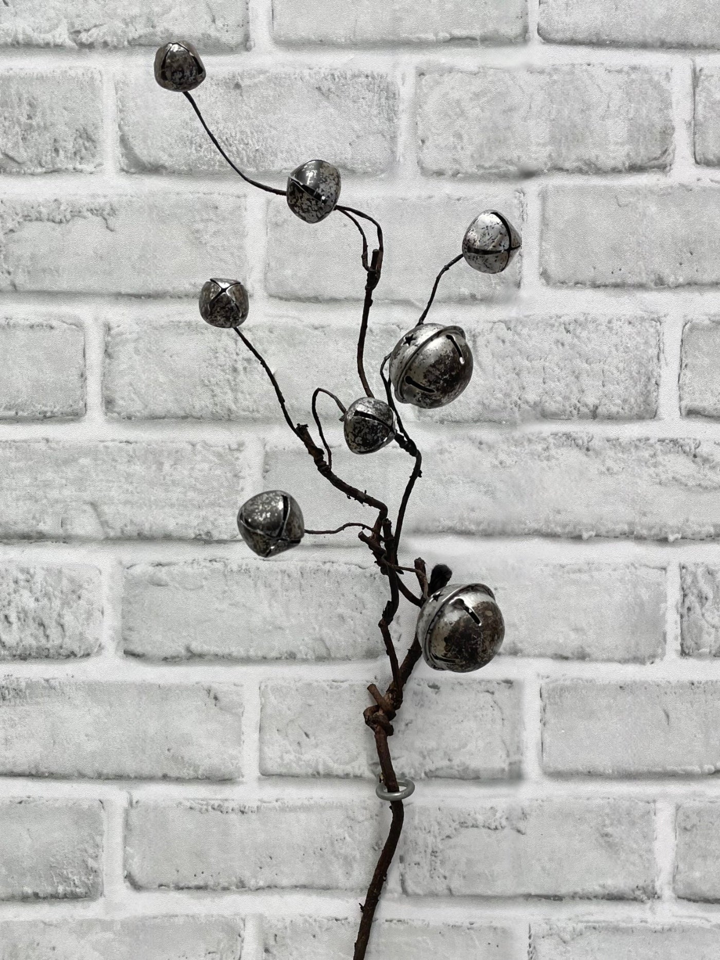 ITEM 81978 PEWTER - 20" PEWTER BELL SPRAY