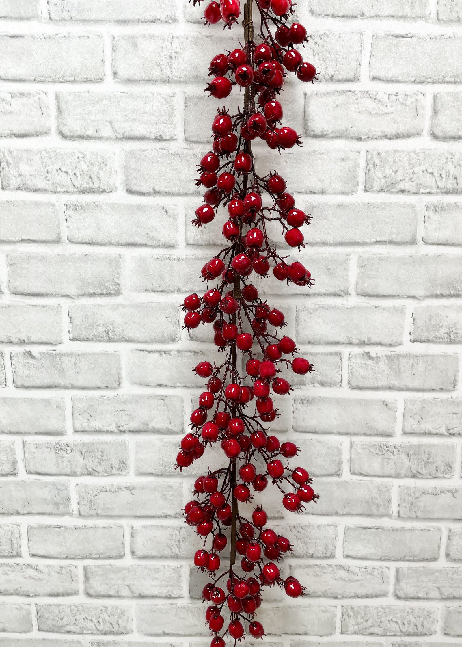 ITEM 81985 R  - 48" WEATHER RESISTANT SHINY RED CRANBERRY GARALND