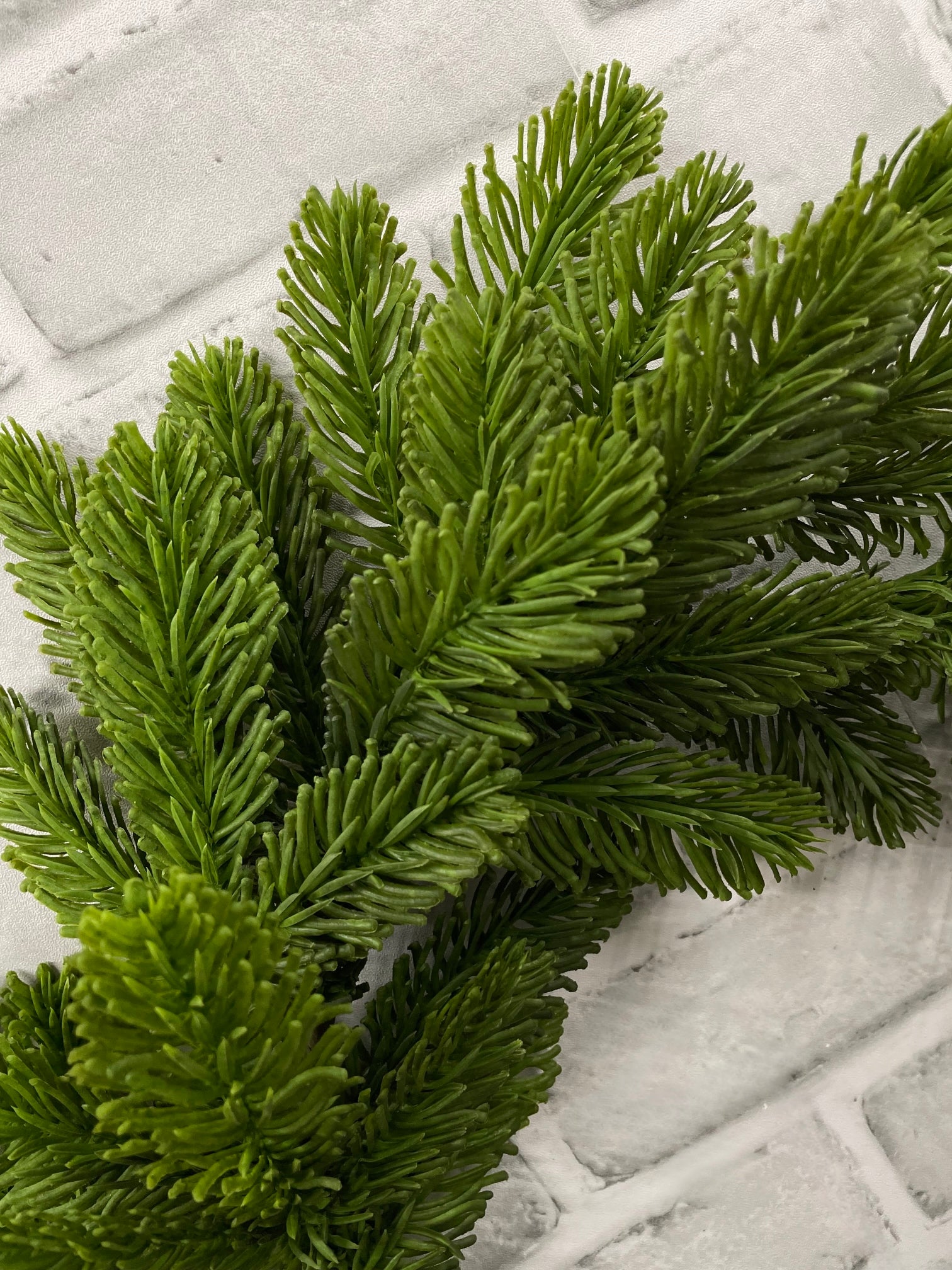 ITEM 82105 - 9.5" INSIDE DIM, 18" OUTSIDE DIM FRESH TOUCH NOBLE FIR CANDLE WREATH