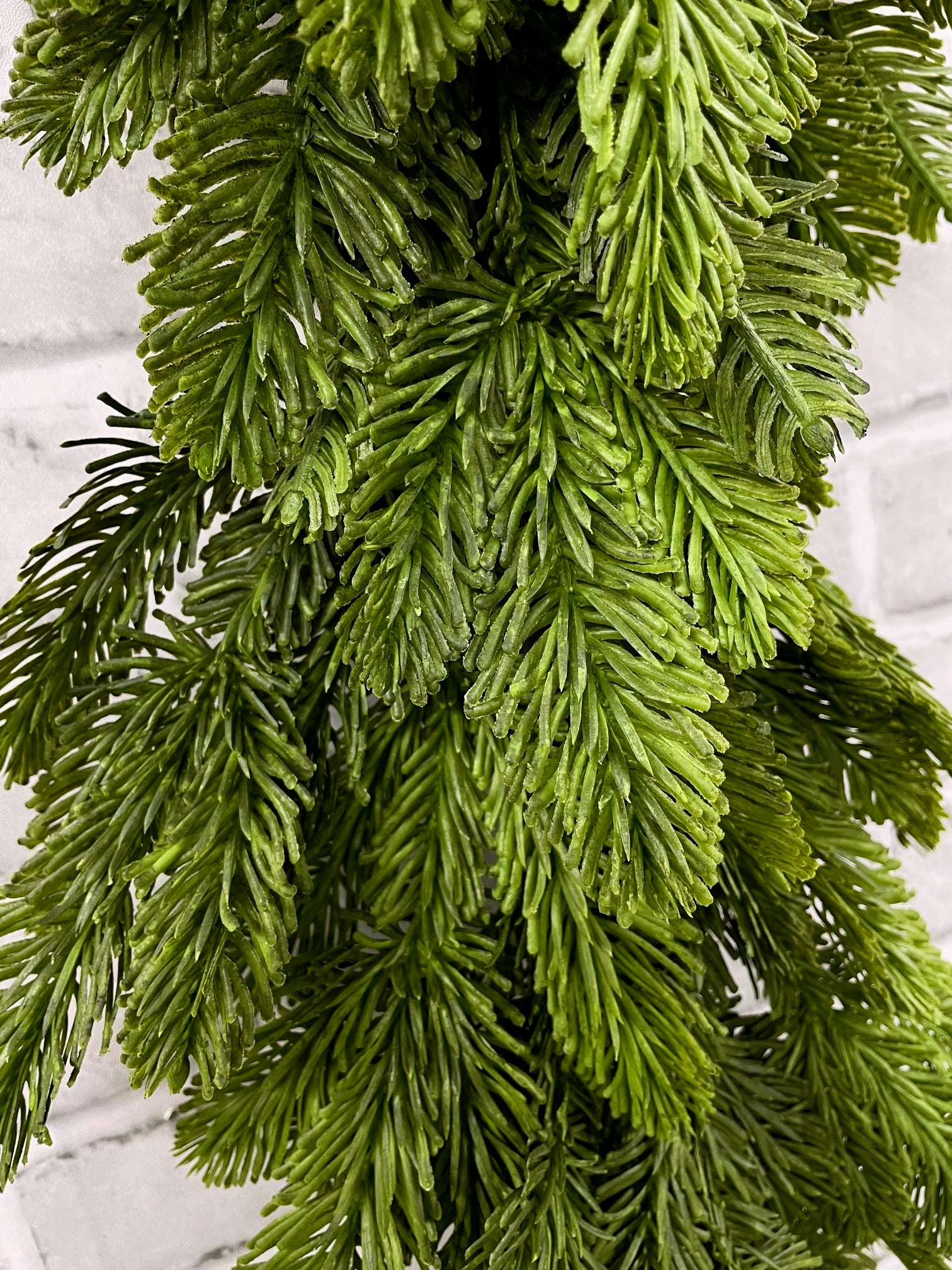 ITEM 82106 - 12" INSIDE DIM, 24" OUTSIDE DIM FRESH TOUCH NOBLE FIR WREATH