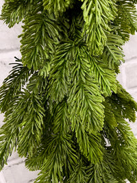 ITEM 82106 - 12" INSIDE DIM, 24" OUTSIDE DIM FRESH TOUCH NOBLE FIR WREATH