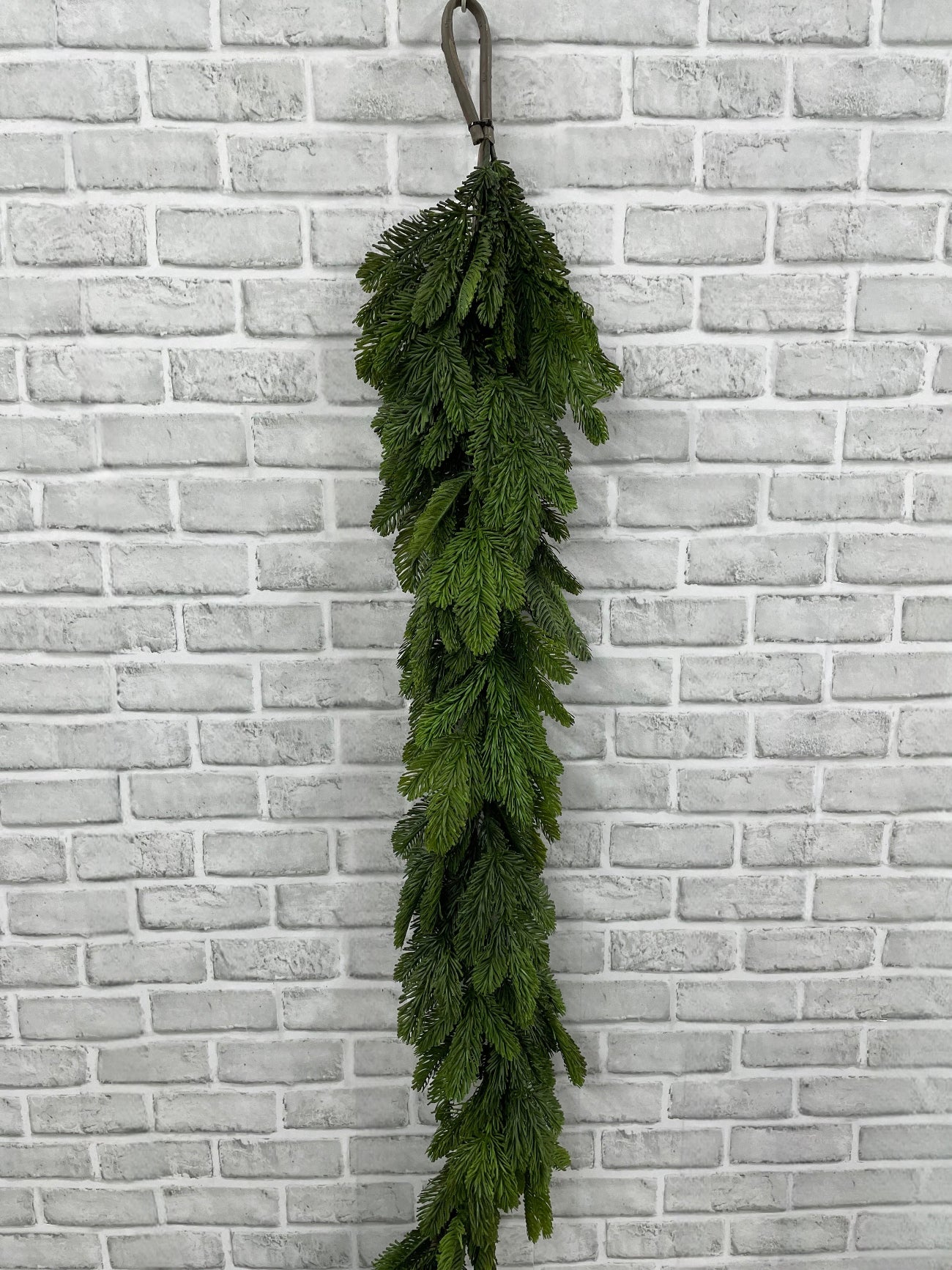 ITEM 82108 - 6 FOOT FRESH TOUCH NOBLE FIR GARLAND