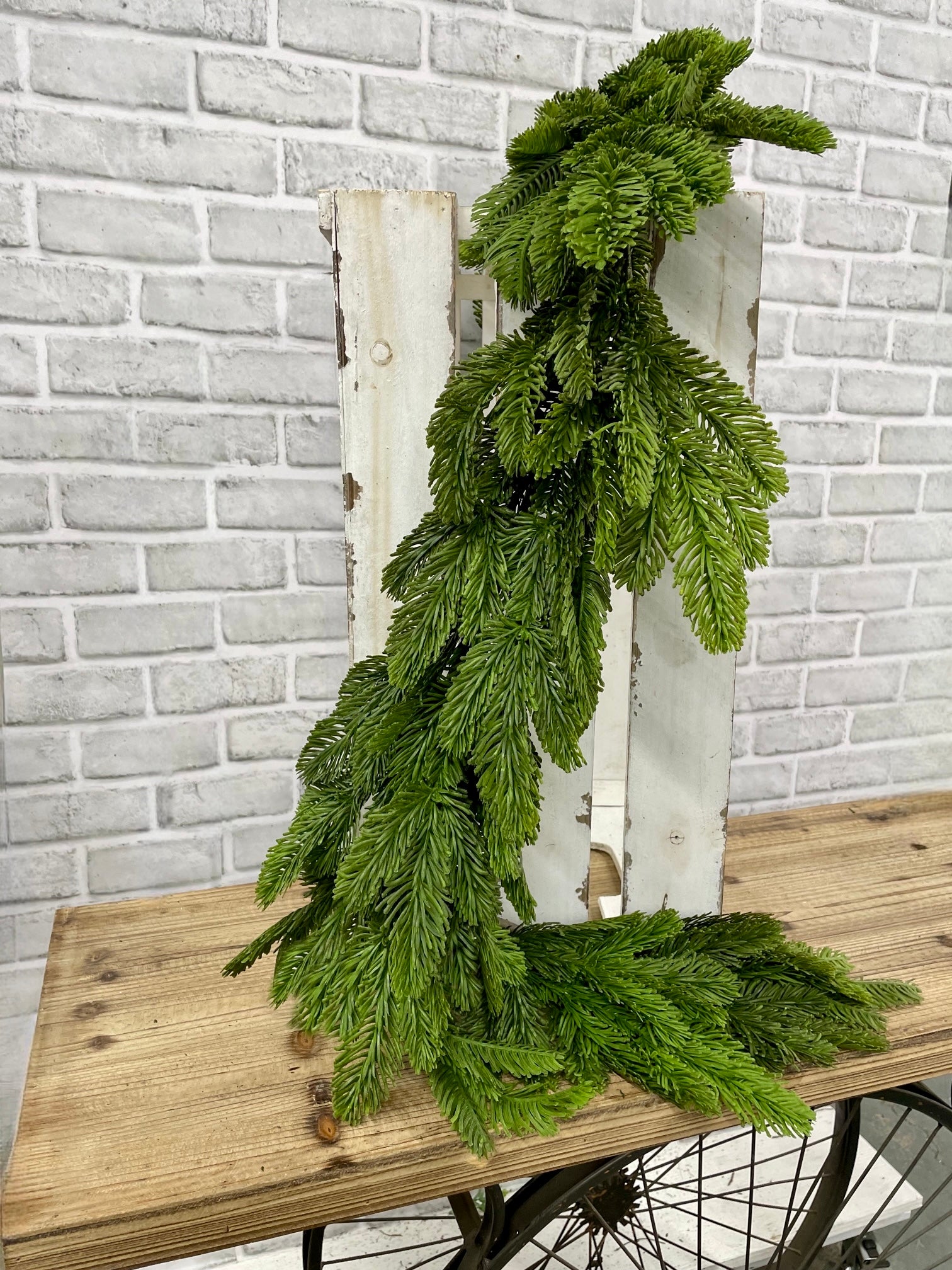 ITEM 82108 - 6 FOOT FRESH TOUCH NOBLE FIR GARLAND