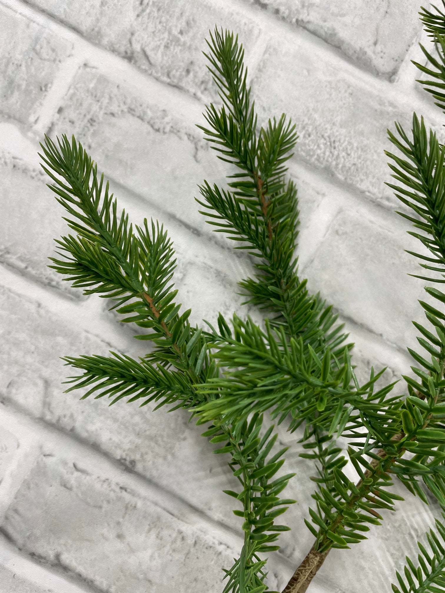 ITEM 82112 - 39" FRESH TOUCH NORWAY SPRUCE  SPRAY