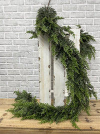 ITEM 82128 - 9 FOOT FRESH TOUCH EASTERN RED CEDAR GARLAND