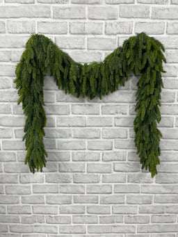 ITEM 82157 - 6 FOOT RED SPRUCE  HANGING/DRIPPING  GARLAND