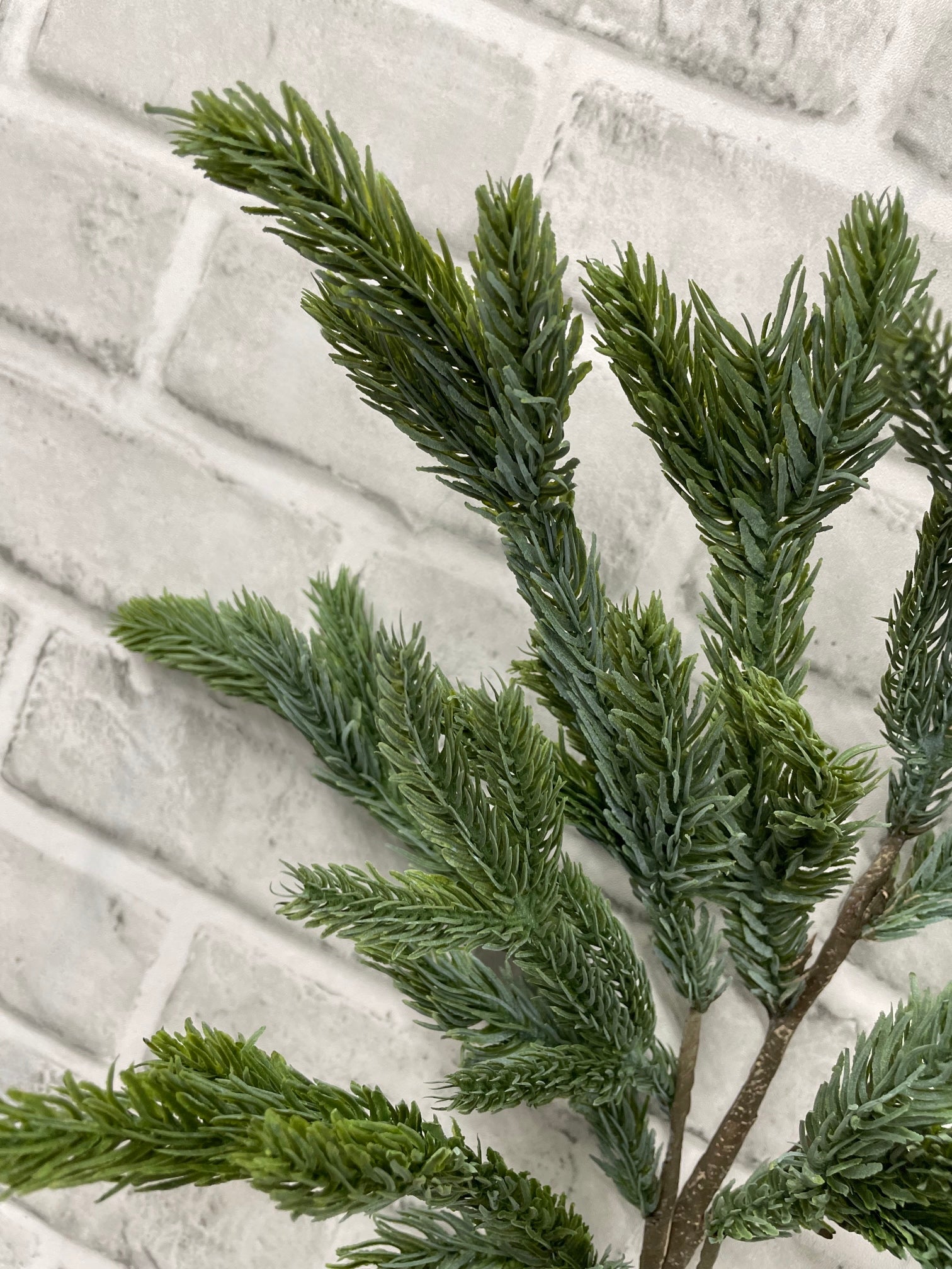 ITEM 82204 - 24" FRESH TOUCH BLUE SPRUCE SPRAY