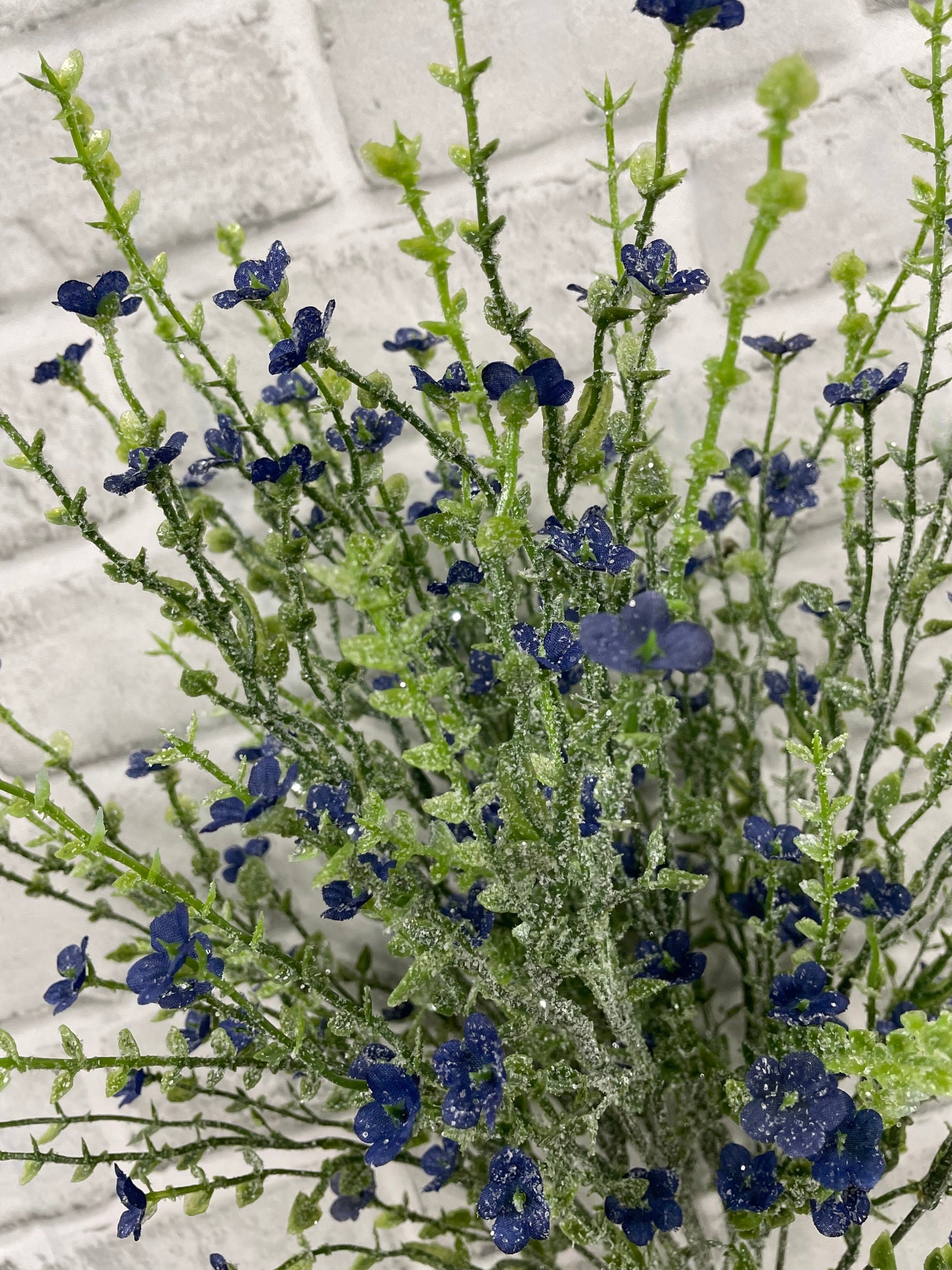 ITEM 82220BL - 21" BLUE GLITTER MINI FLOWER BUSH