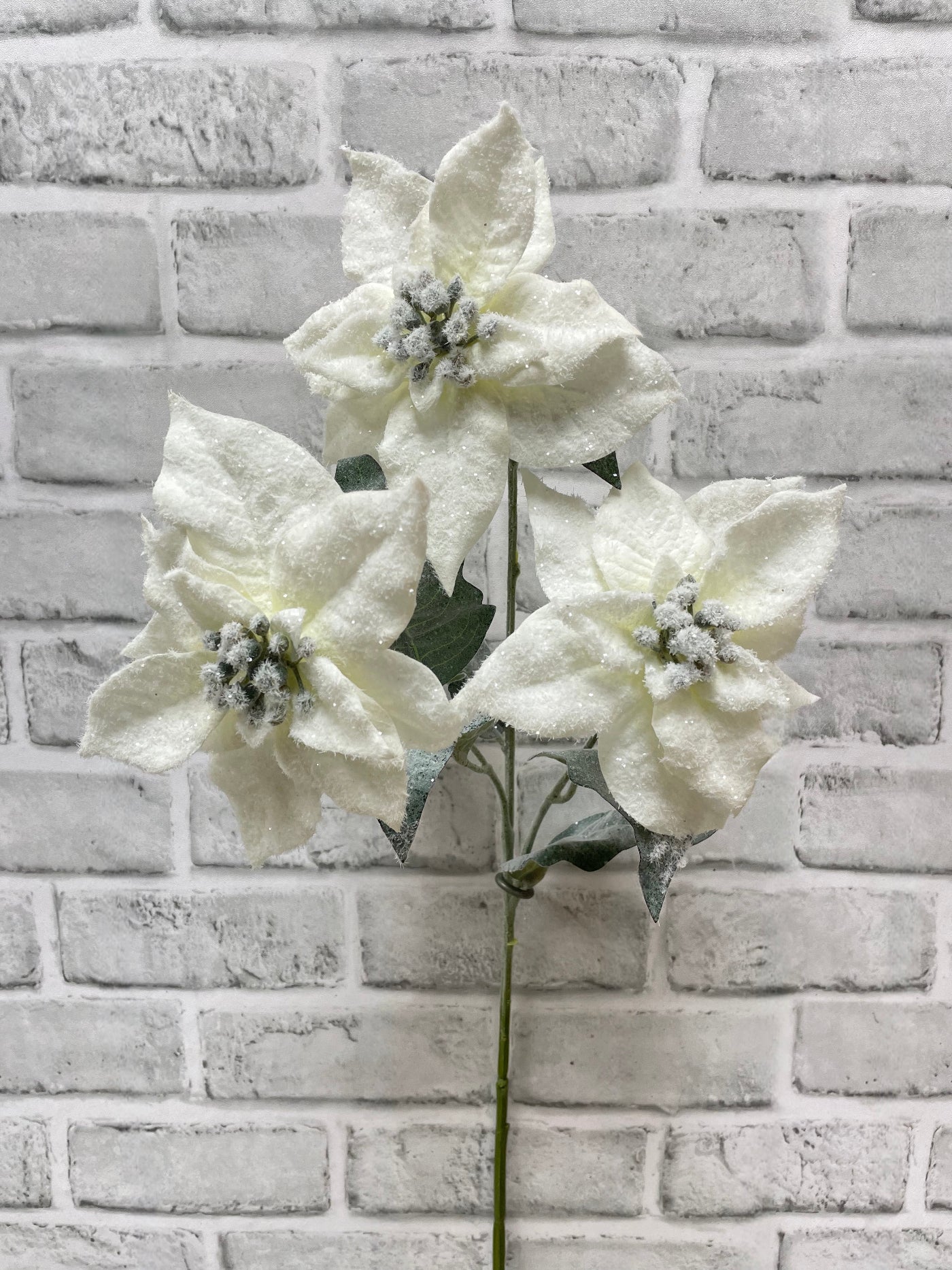 ITEM 82233 - 24" SNOWY POINSETSTIA SPRAY