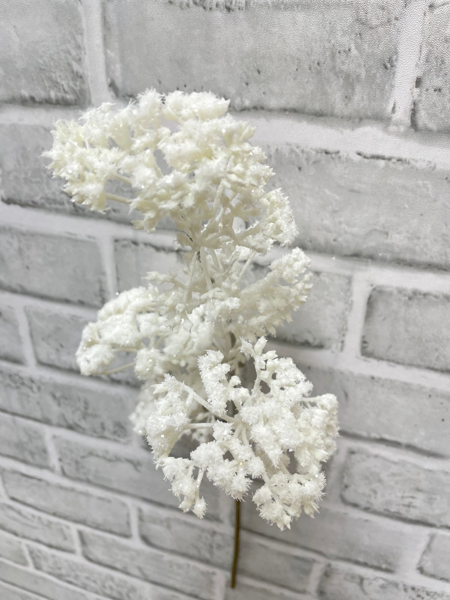 ITEM 82234 - 17" SNOWY BERRY SPRAY