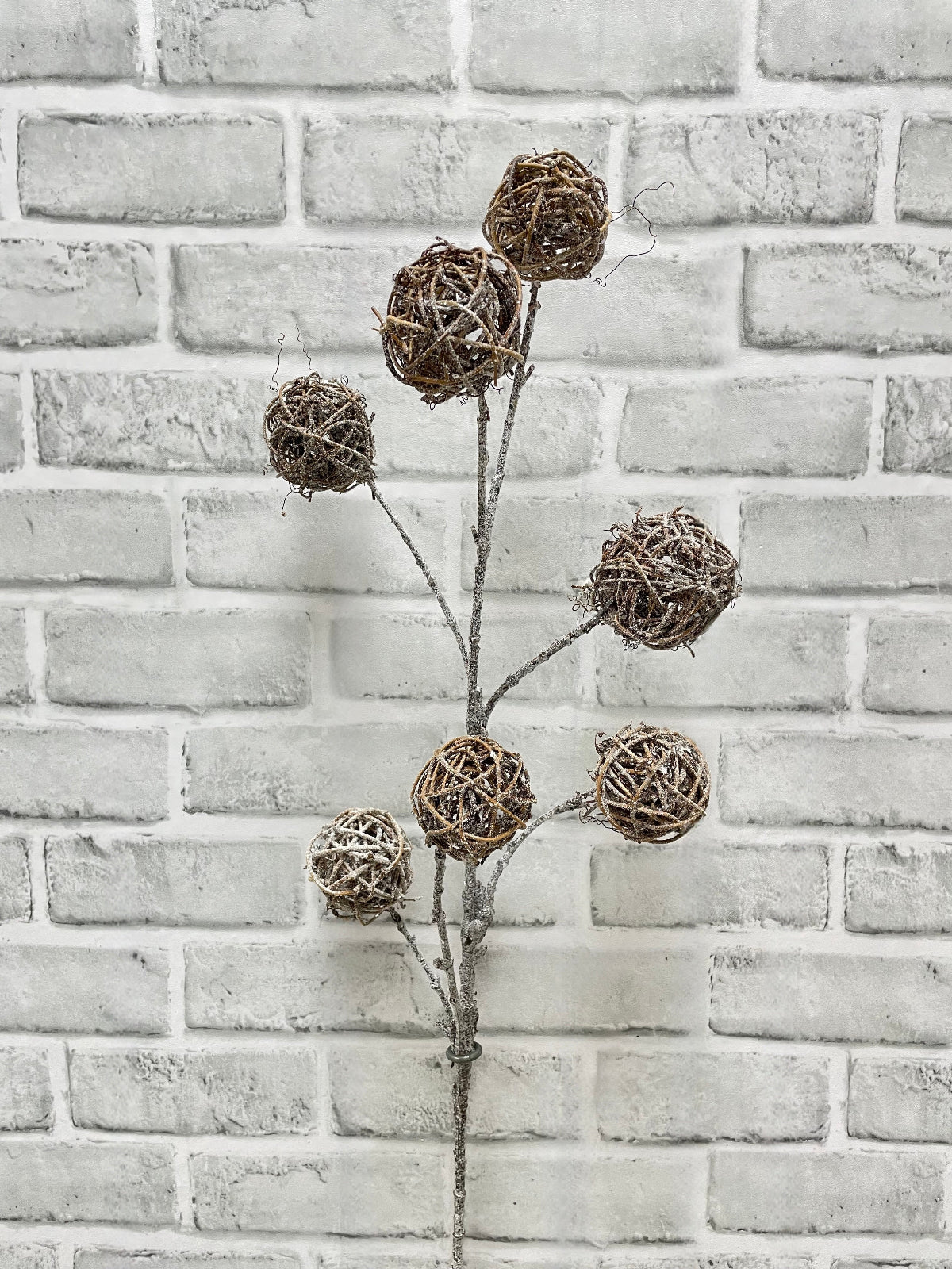 ITEM 82240 - 35" FROSTED ROUND TWIG BALL SPRAY WITH 7 BALLS