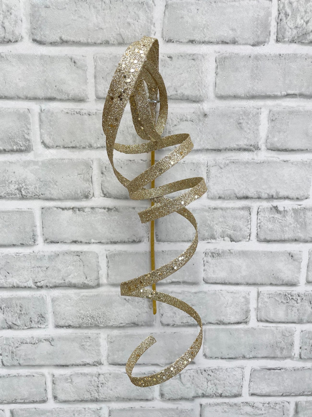 ITEM 82241 CH - 14.5" CHAMPAGNE GLITTER CURLY RIBBON SPRAY