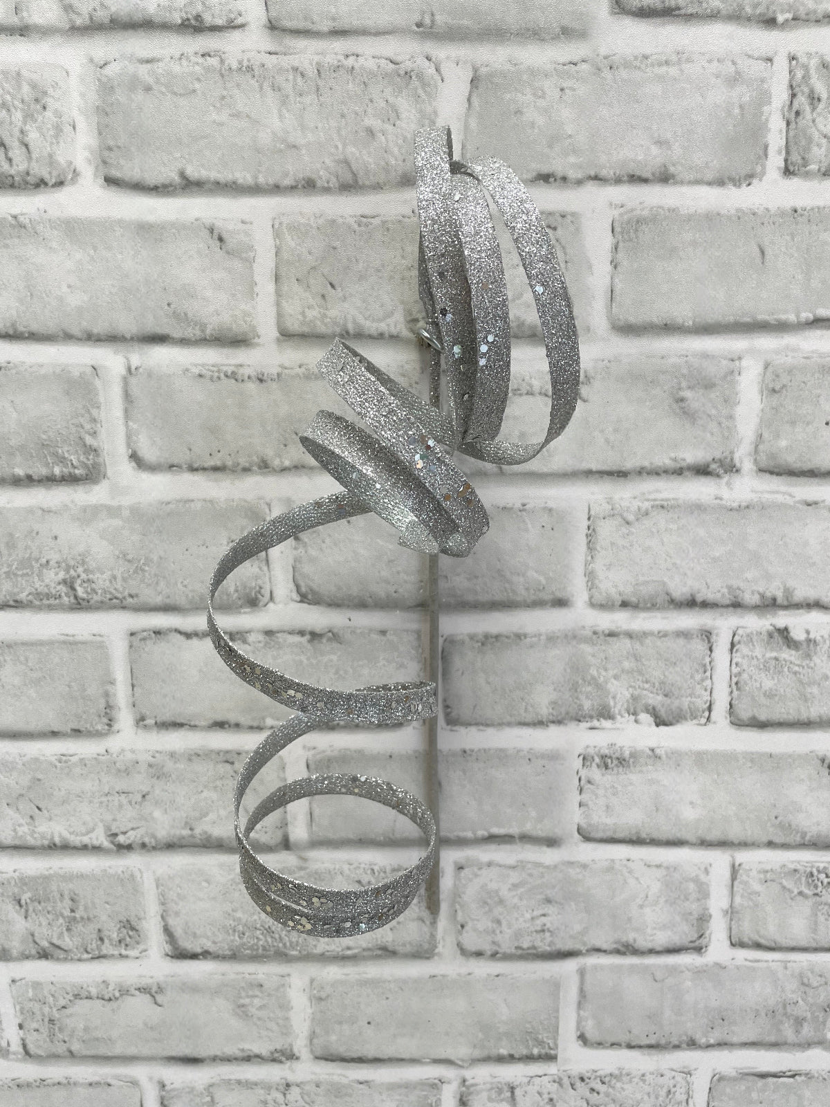 ITEM 82241 SILVER - 14.5" SILVER GLITTER CURLY RIBBON SPRAY