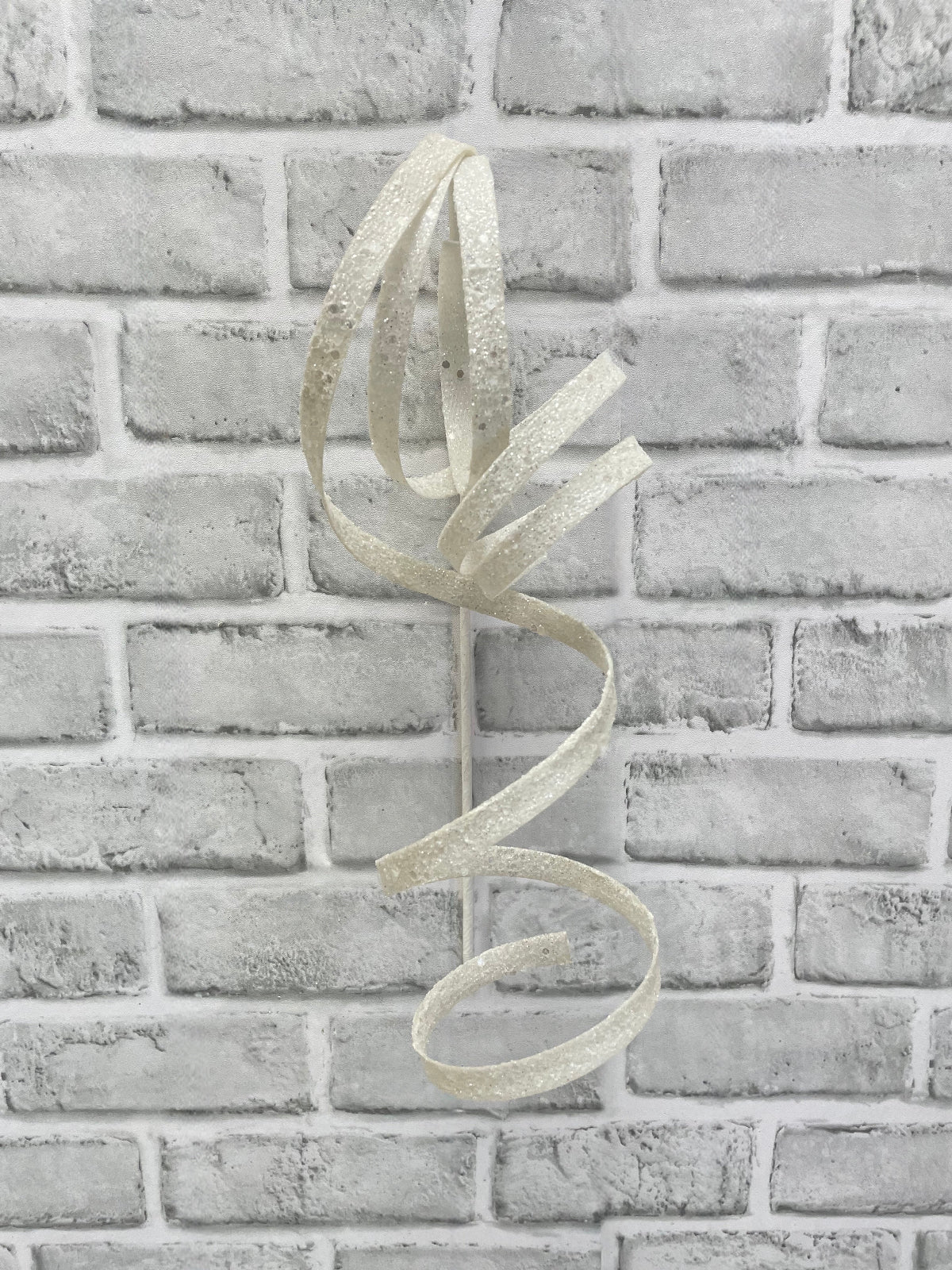ITEM 82241 W - 14.5" WHITE GLITTER CURLY RIBBON SPRAY