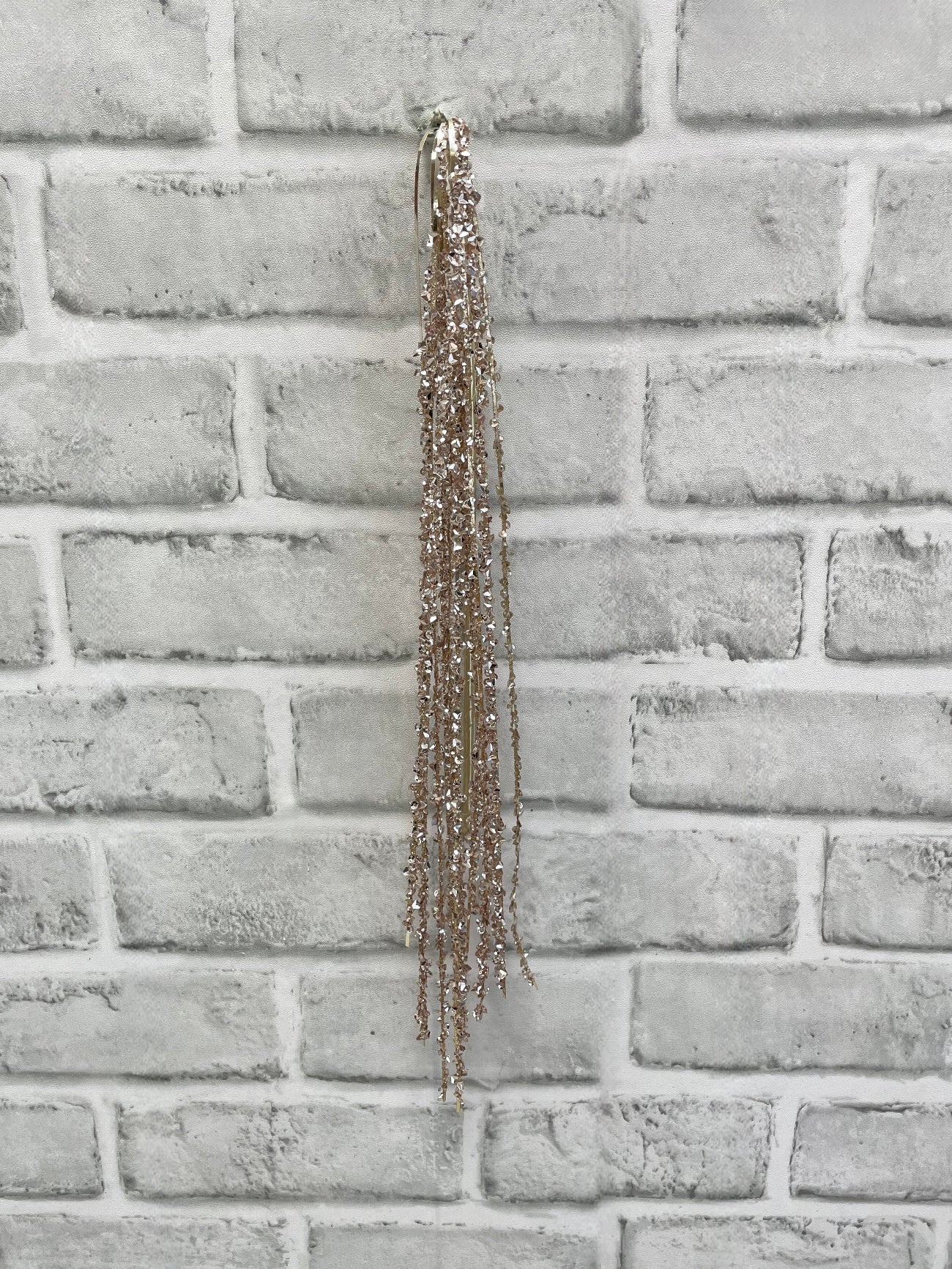 ITEM 82242 CH - 24" CHAMPAGNE TINSEL SPRAY