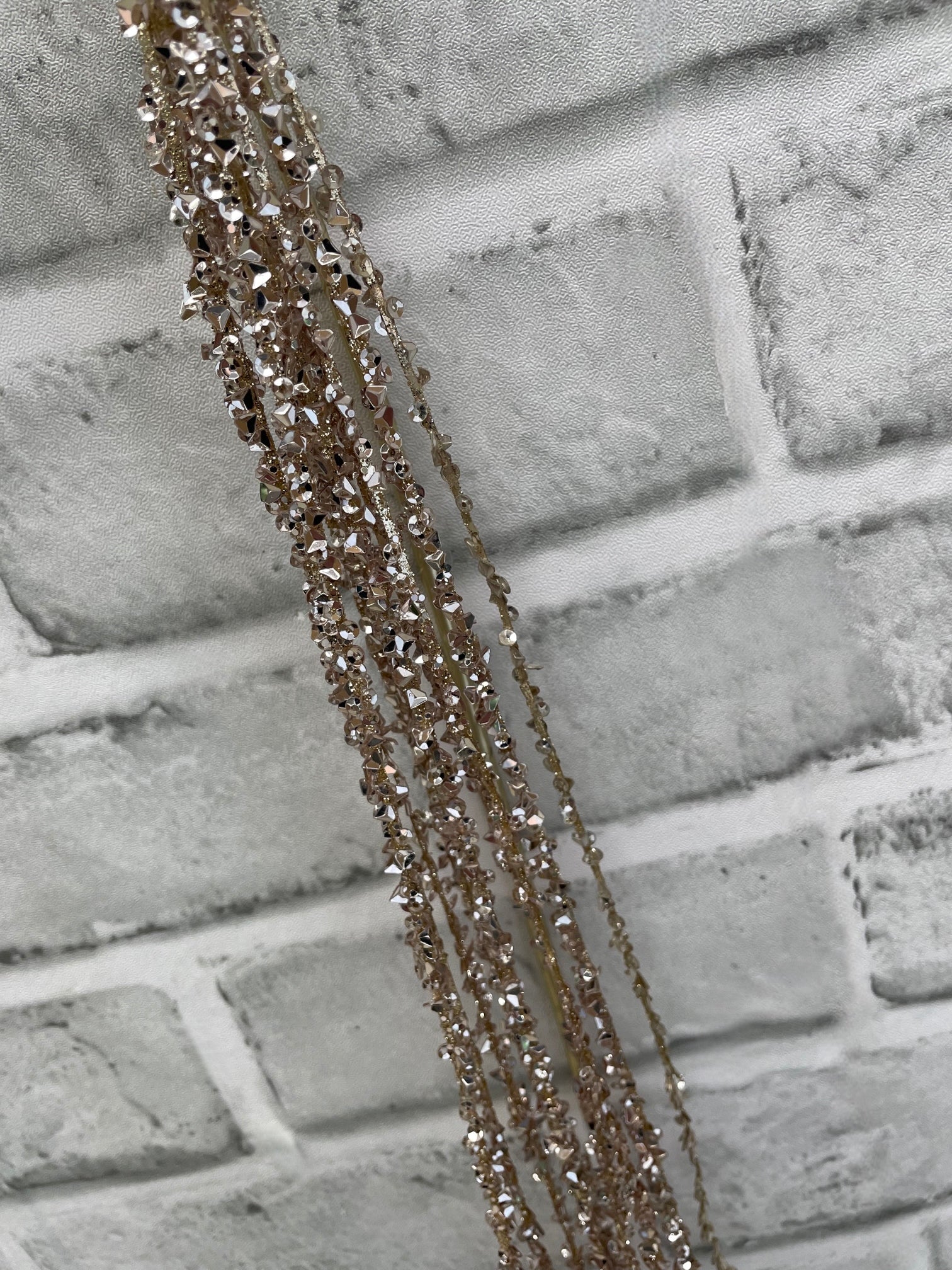 ITEM 82242 CH - 24" CHAMPAGNE TINSEL SPRAY
