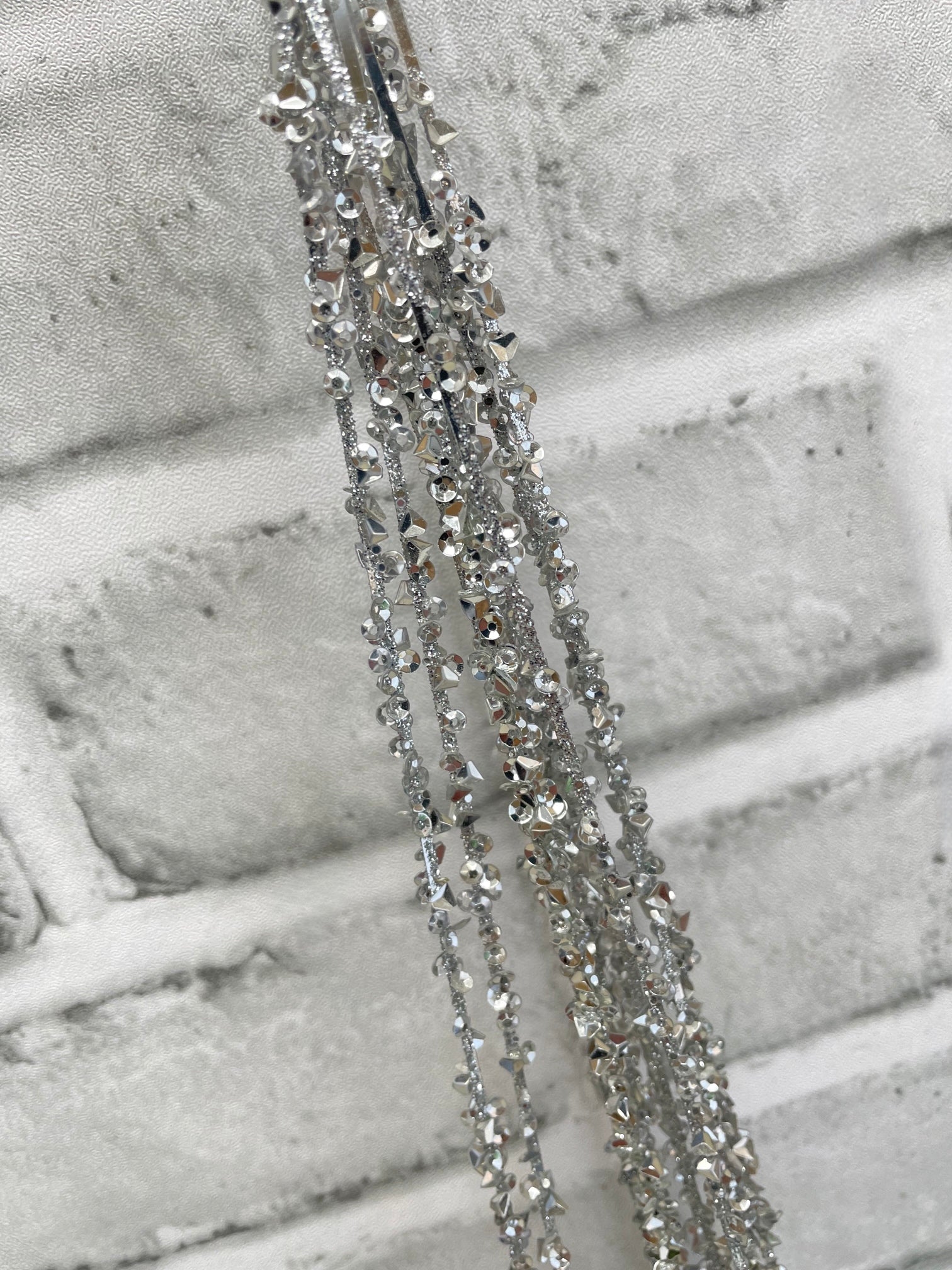 ITEM 82242 SILVER - 24" SILVER TINSEL SPRAY