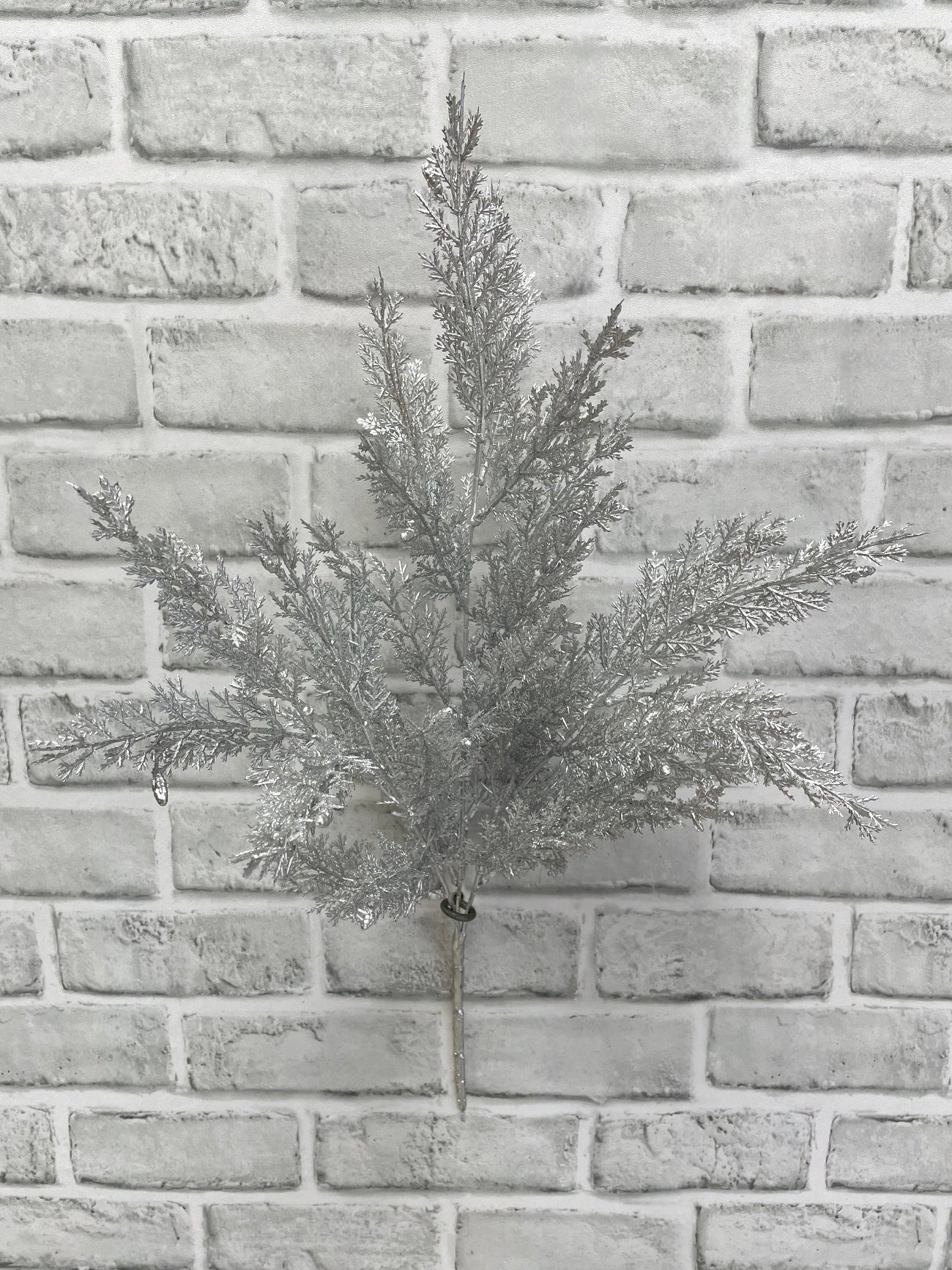 ITEM 82245 SILVER - 21" SILVER CEDAR BUSH