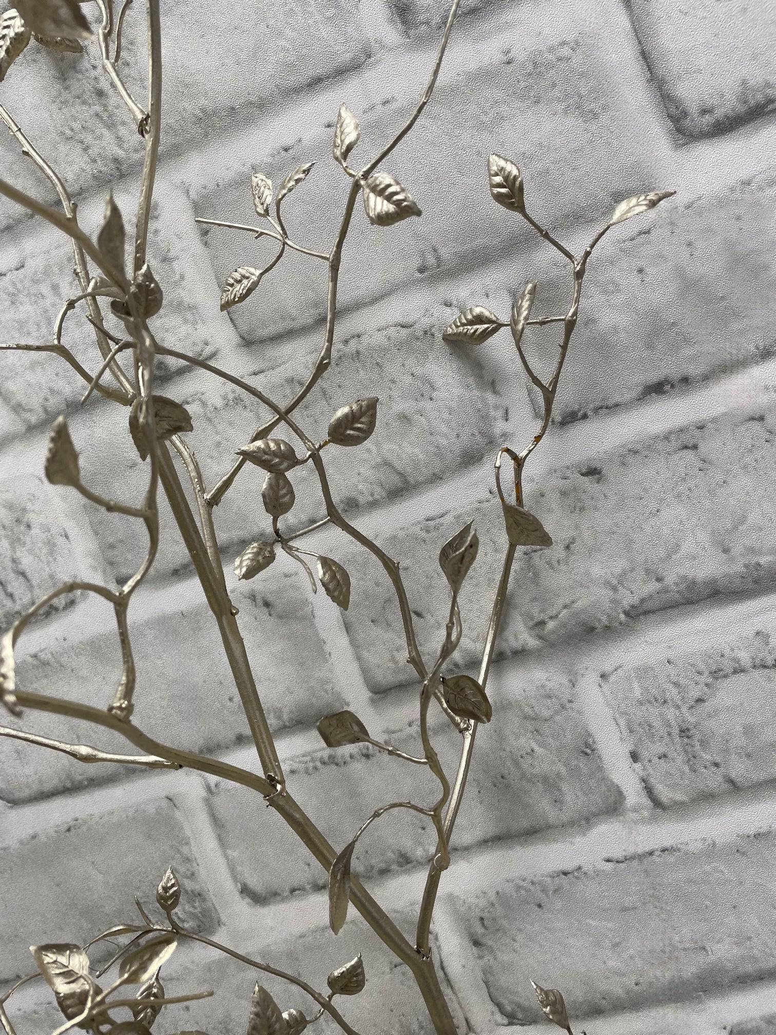 ITEM 82249 CH - 37.5" METALLIC CHAMPAGNE TEA LEAF SPRAY