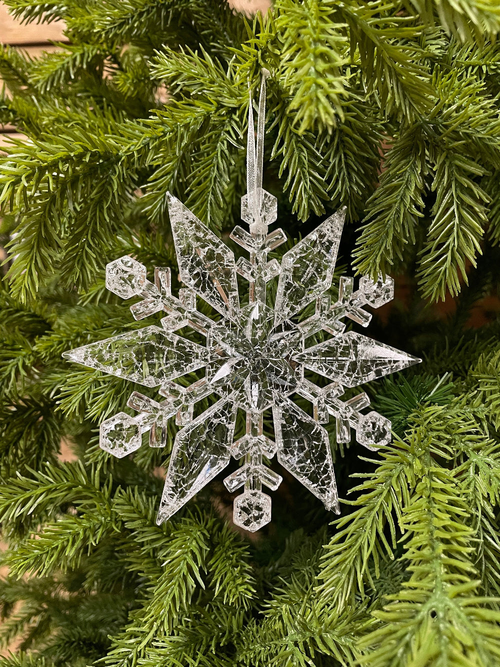 ITEM 82260 - 6" ACRYLIC HANGING SNOWFLAKE ORNAMENT