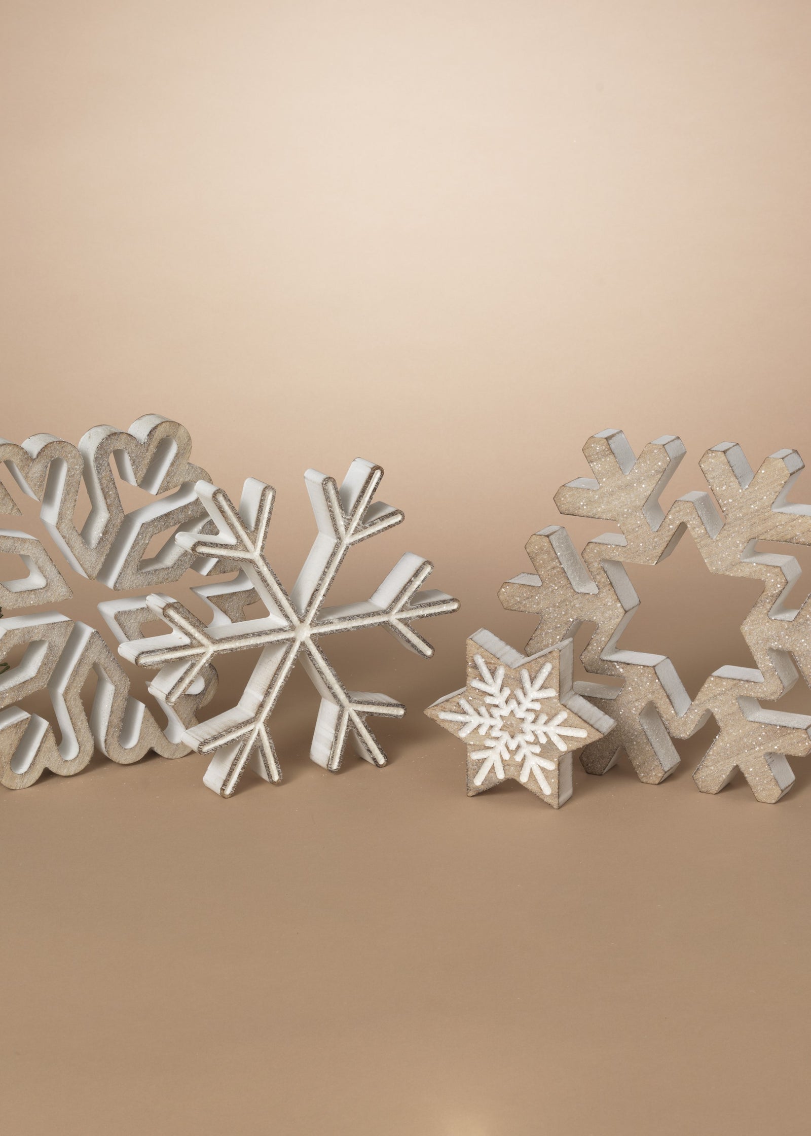 ITEM G2794190  - NESTING WOOD SNOWFLAKE DECOR  - 2 ASSORTED STYLES