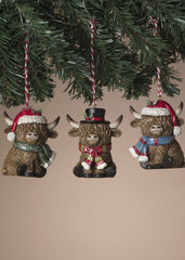 ITEM G2795050  - 3"H RESIN HOLIDAY HIGHLAND COW ORNAMENT