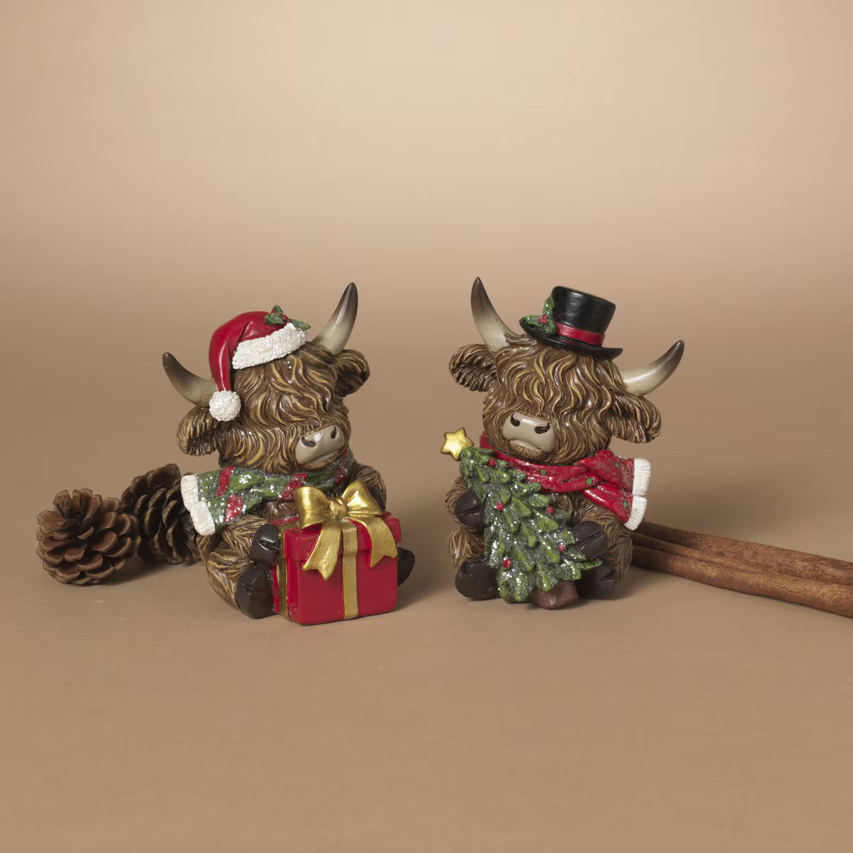 ITEM G2864840 - 4.5"H RESIN HOLIDAY HIGHLAND COW - 2 ASSORTED
