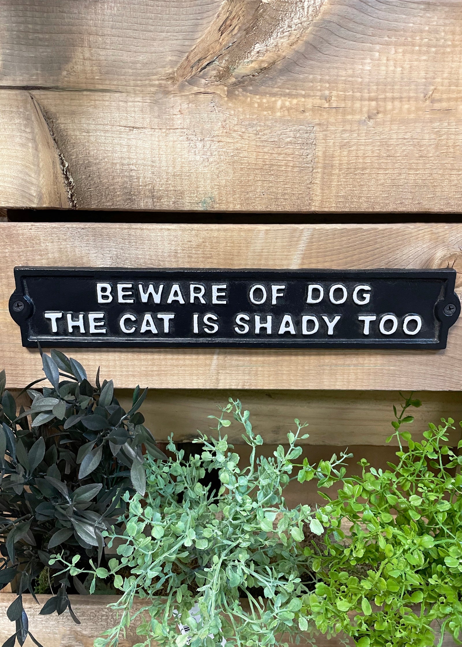 ITEM KOP 14621 -  13"X2.5" CAST IRON "BEWARE OF THE DOG & CAT" SIGN