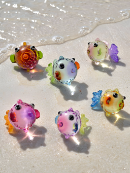 ITEM KOP 20958 - 2.25" X 1.5" BUBBLE FISH SUNCATCHER - 6 ASSORTED