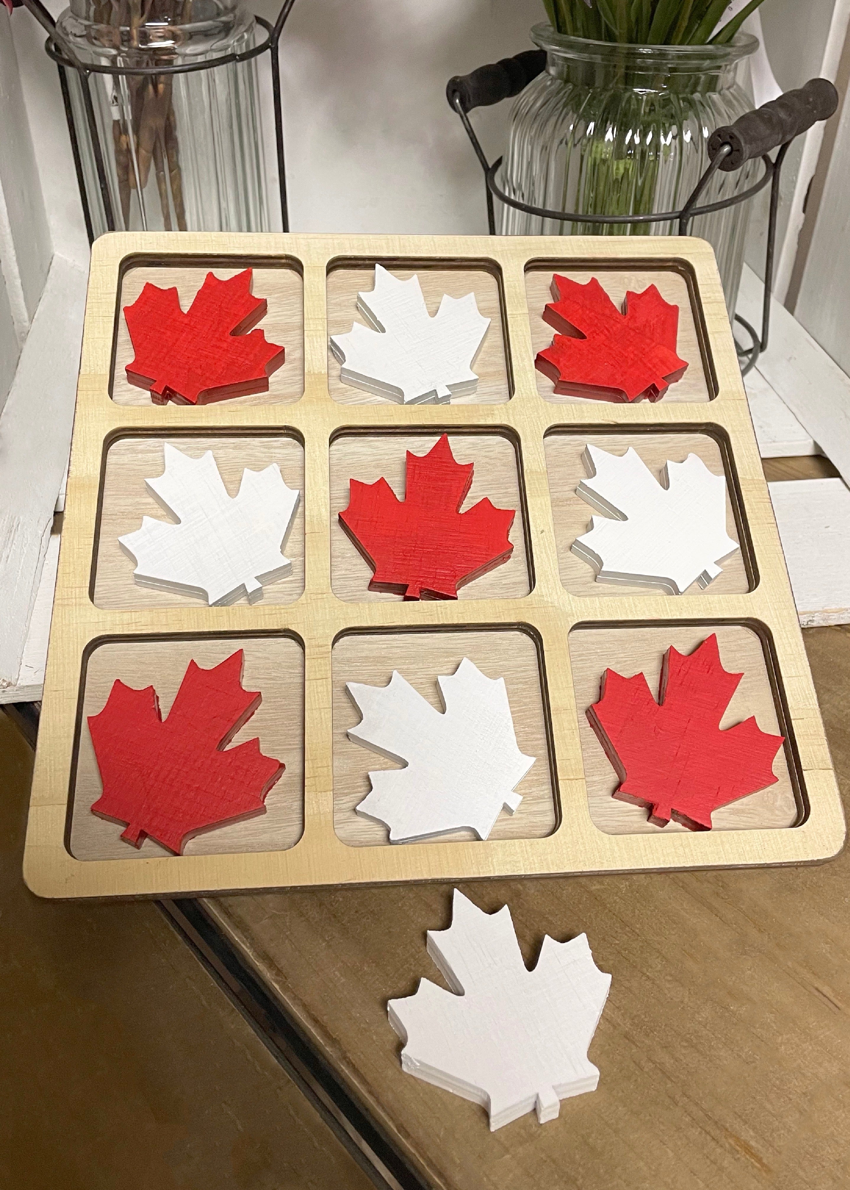 ITEM KOP 24740 - 9" CANADIAN TIC TAC TOE SET