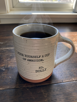 ITEM KOP 25176 - CERAMIC QUOTE MUG -  XO DOLLY