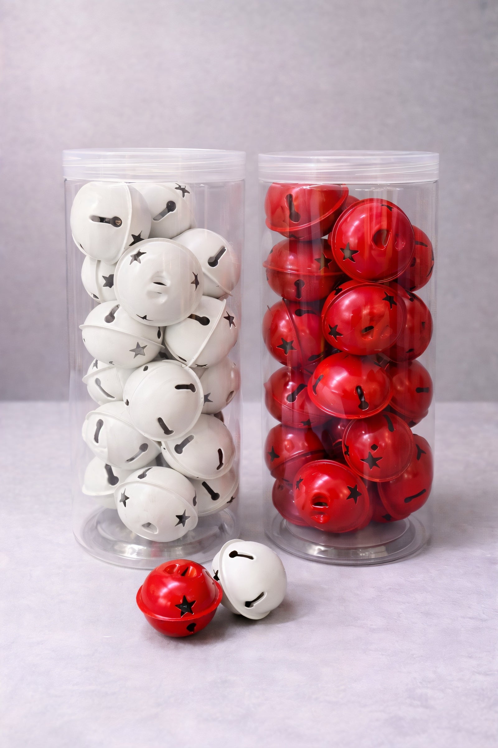 ITEM KOP 45945 - 4"X10" 2" METAL BELLS (APPROX 18) IN CLEAR TUBE - 2 ASSORTED COLOURS