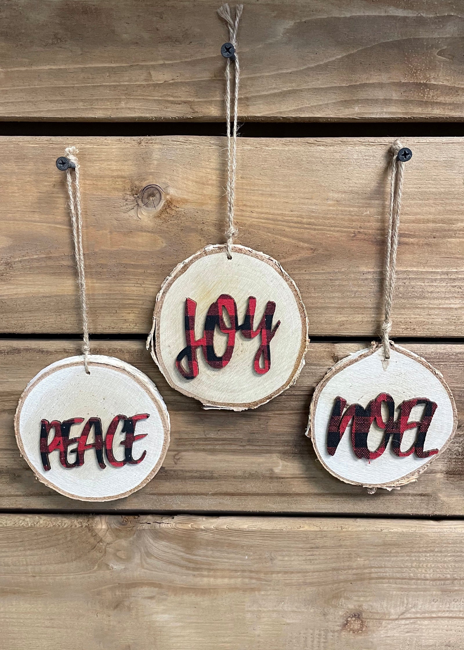 ITEM KOP 47871 - 4" RED/BLACK BUFFALO PLAID WORD ORNAMENTS
