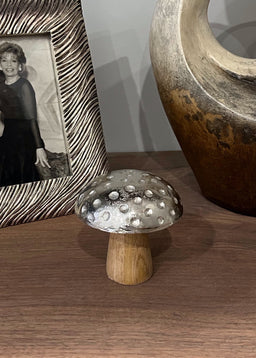 ITEM KOP 52722 - 4"X4" METAL TOP WITH WOOD STEM MUSHROOM