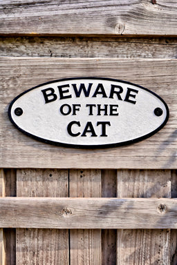 ITEM KOP 55768 - 7"X3.5" OVAL WHITE WROUGHT IRON "BEWARE OF THE CAT" SIGN