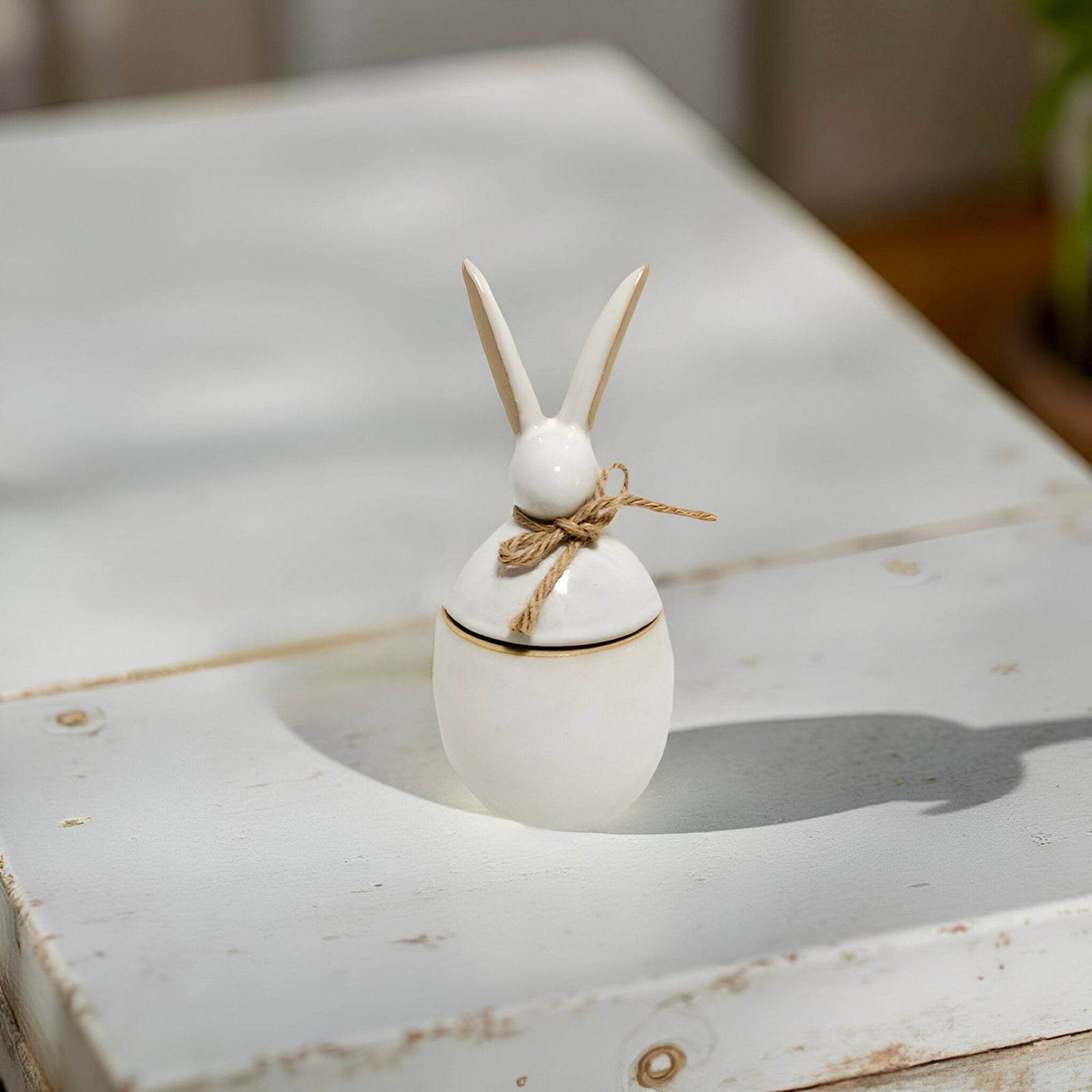 ITEM KOP 57421 - 3.5"X7.5" PORCELAIN RABBIT CONTAINER WITH BOW