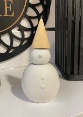 ITEM KOP 81705 - 3.25"X6.75" PORCELAIN SNOWMAN FIGURINE