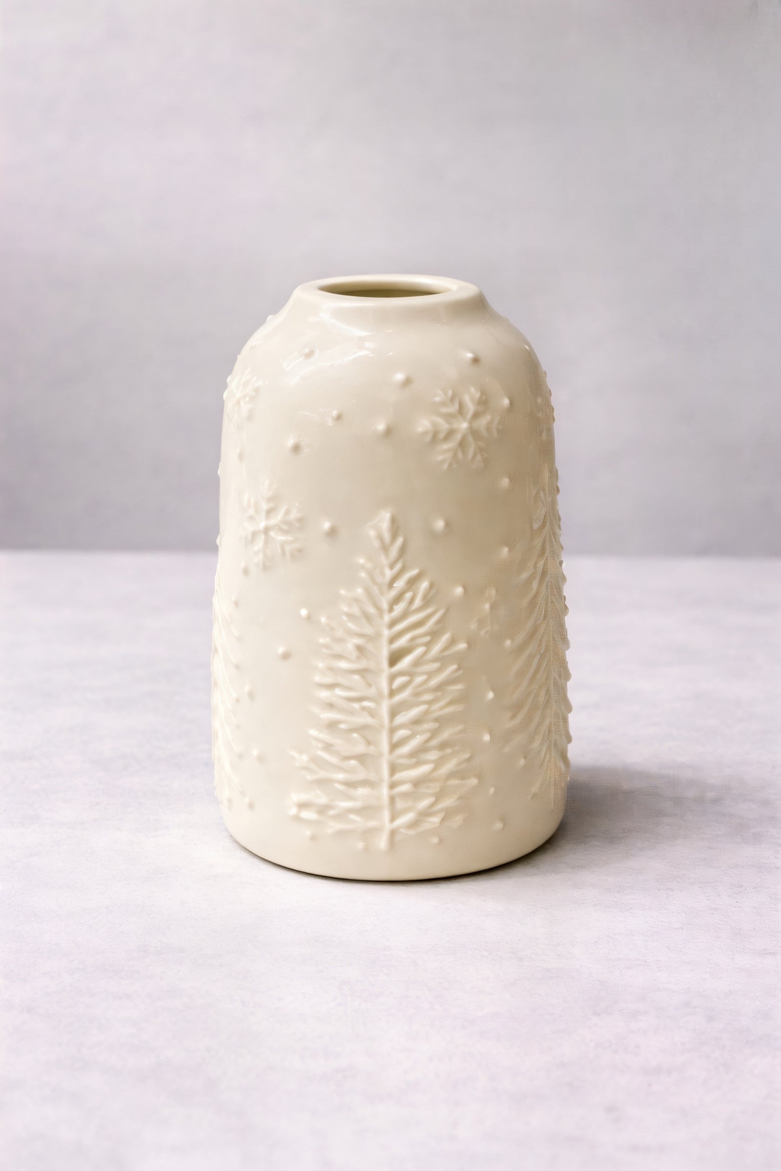 ITEM KOP 83434 - 3.5"X6" CERAMIC SNOWFLAKE & TREE VASE