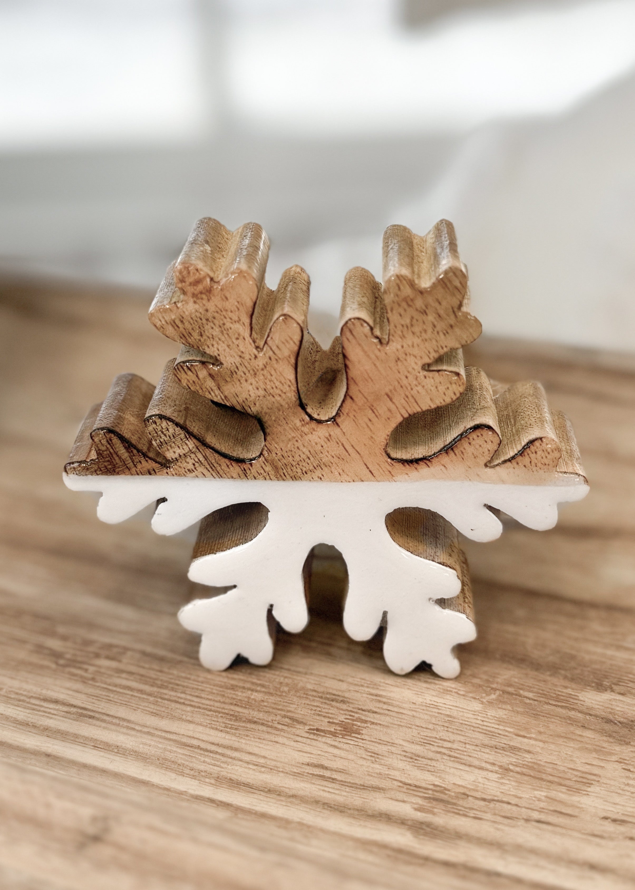 ITEM KOP 83815 - 7.75" LARGE WOOD ENAMEL SNOWFLAKE