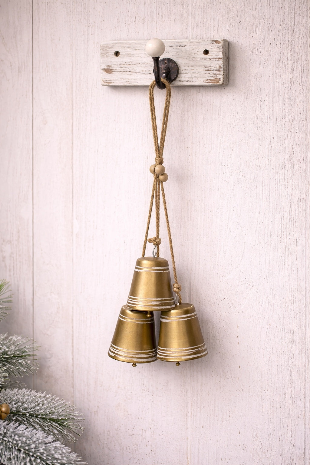 ITEM KOP 86114- 18.5"L RUSTIC HANGING METAL GOLD BELL ORNAMENT HANGER WITH 3 HANDBELLS