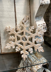 ITEM XJ550730 - 10" WHITE WASH HANGING MANGO WOOD SNOWFLAKE