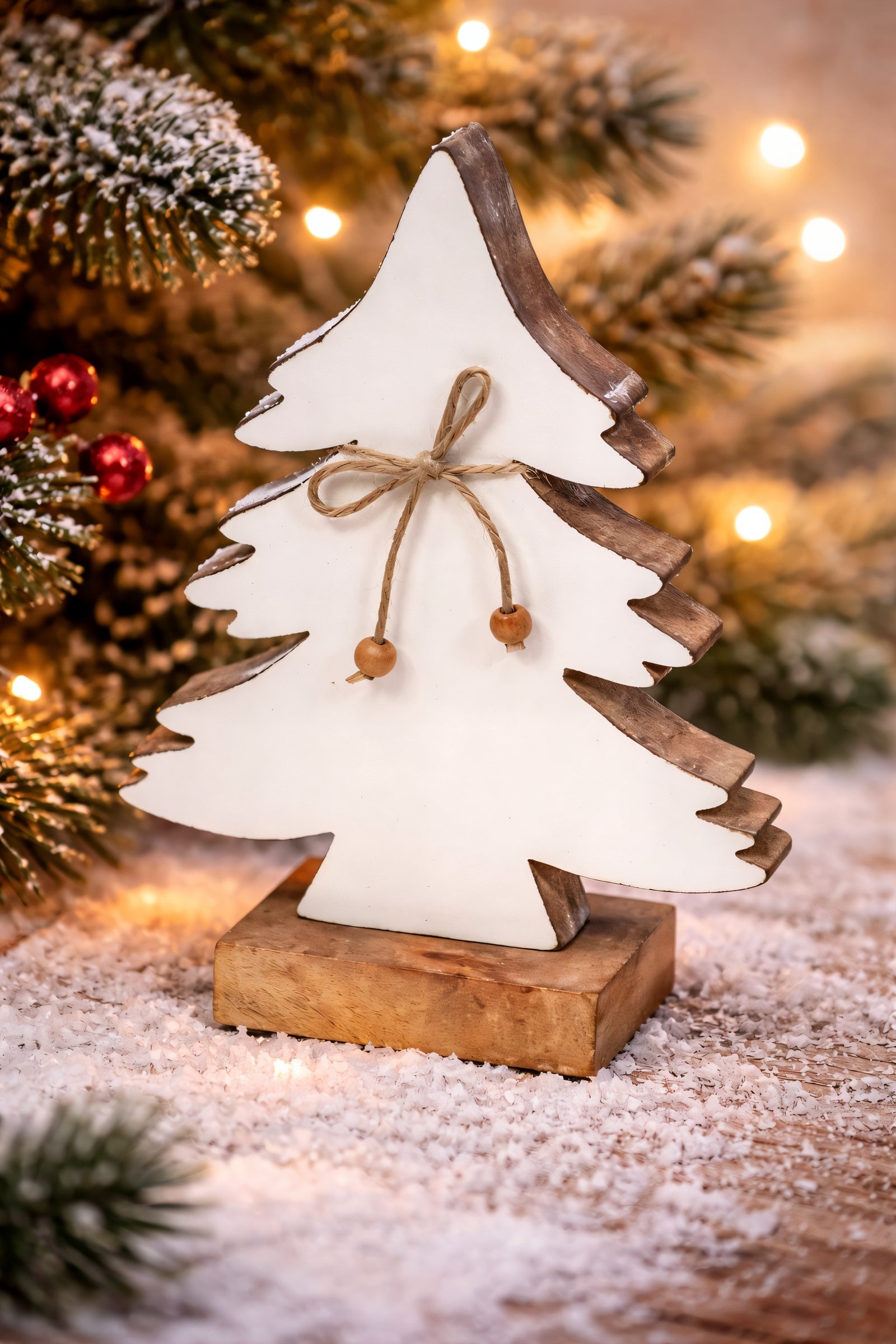 ITEM XMSTU1002S - 8.5"X6.25" MANGO WOOD TREE WITH ENAMEL WHITE