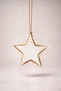 ITEM XMSTU2048 - 6" X 0.8" X 5.5" ENAMEL-COATED MANGO WOOD WHITE STAR ORNAMENT