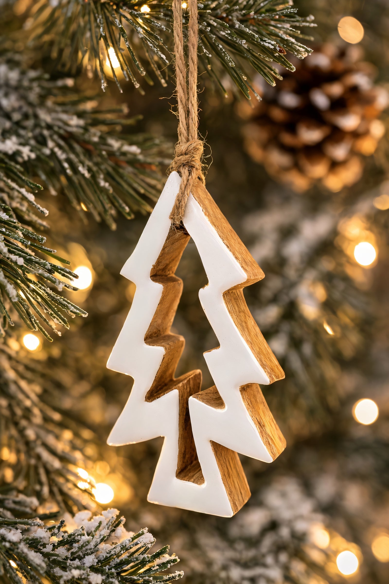 ITEM XMSTU2053 - 2.25" X 0.8" X 4" ENAMEL-COATED MANGO WOOD TREE CUT OUT ORNAMENT
