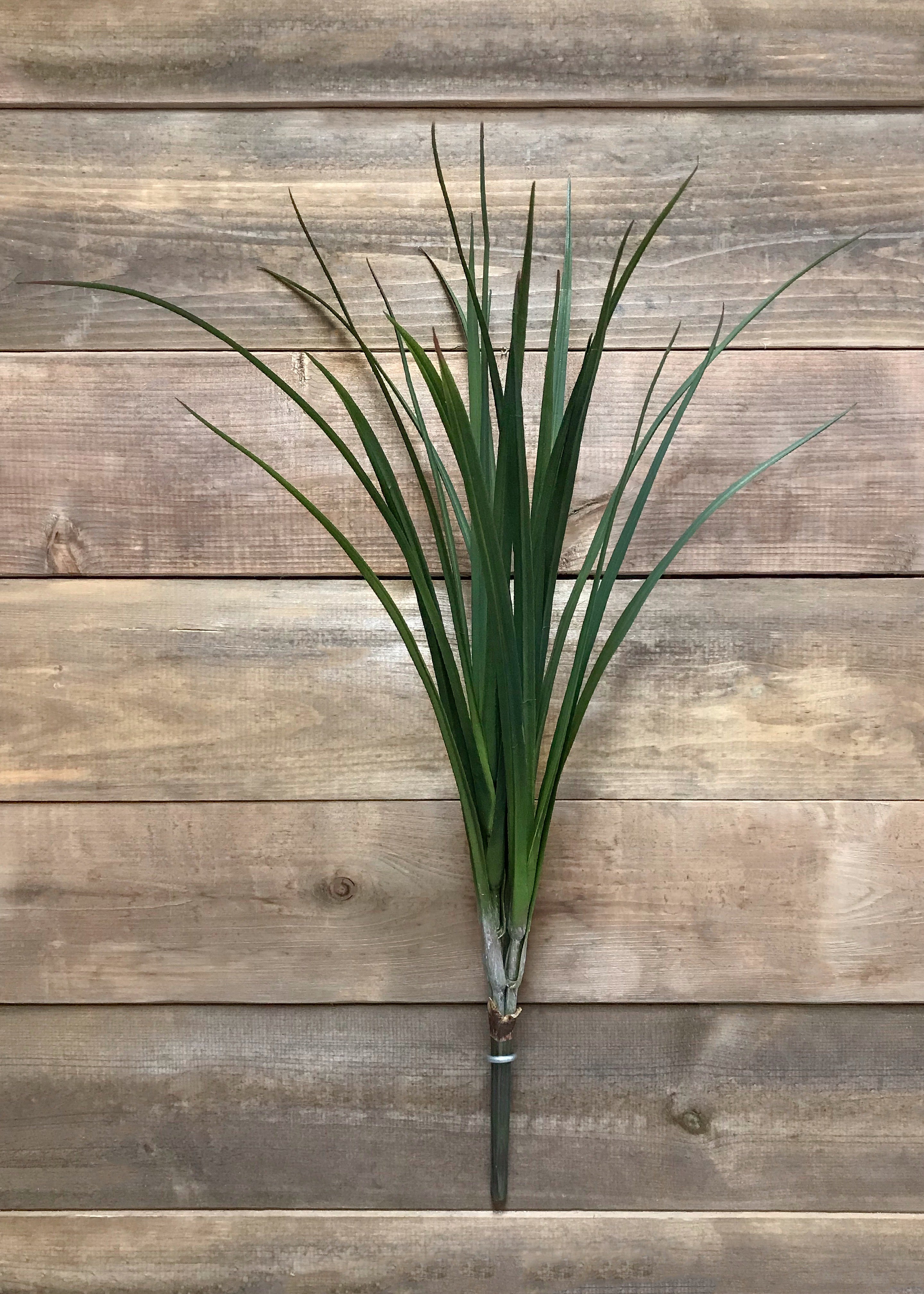 ITEM 11403 - 26" GRASS BUSH
