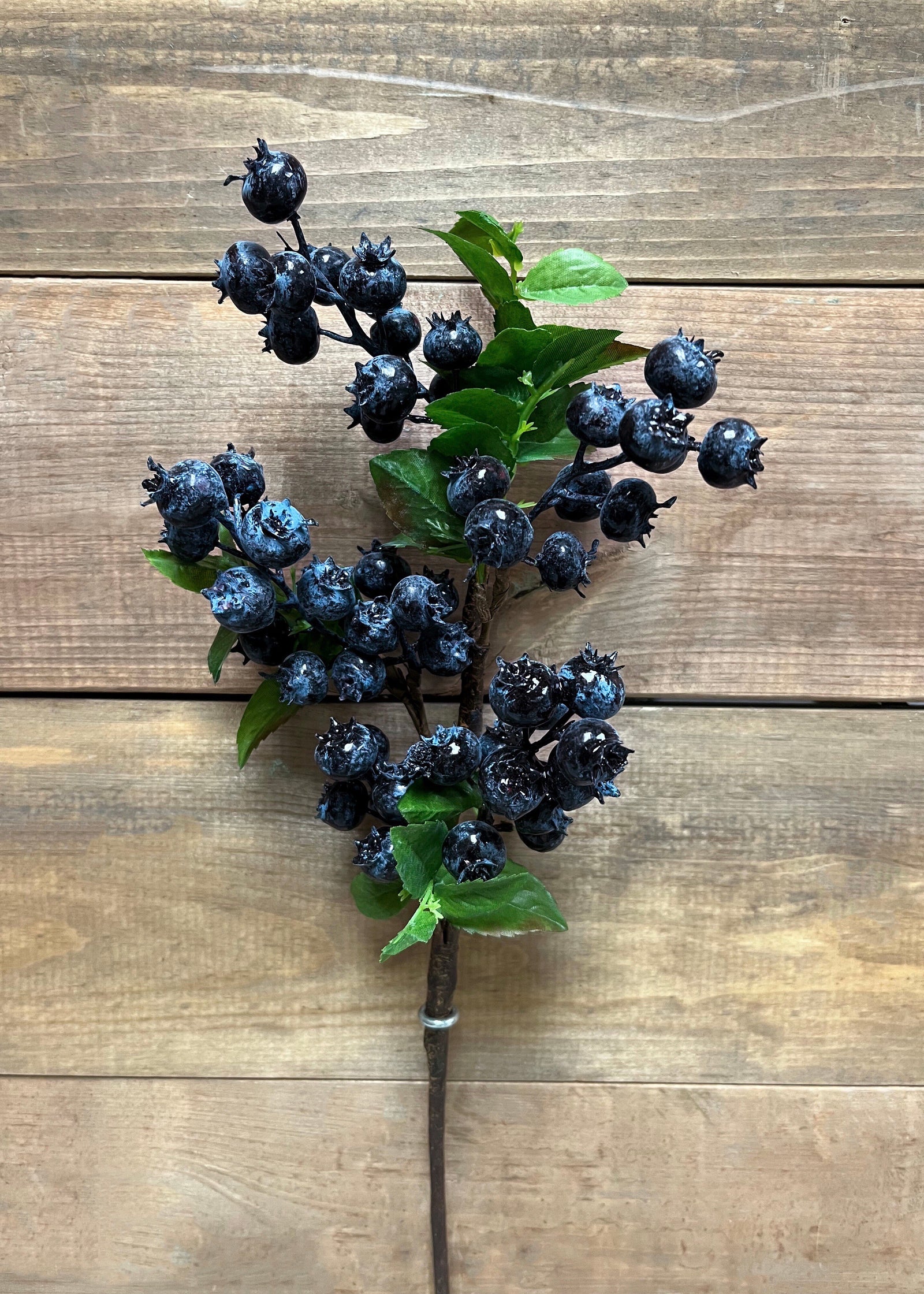 ITEM 11435 - 20" BLUEBERRY SPRAY