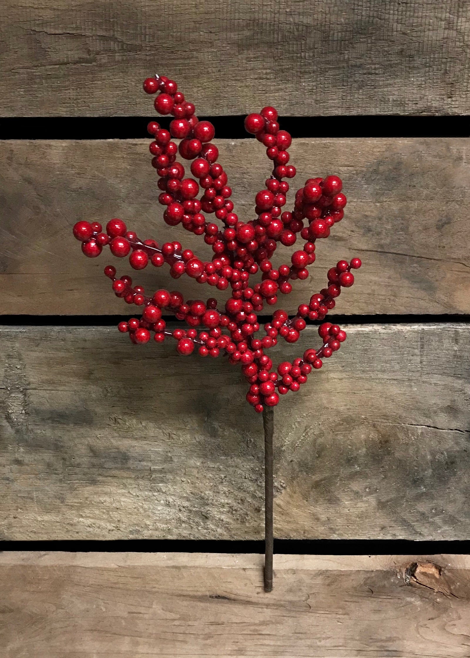 ITEM 81221 R -  12" RED OUTDOOR BERRY PICK