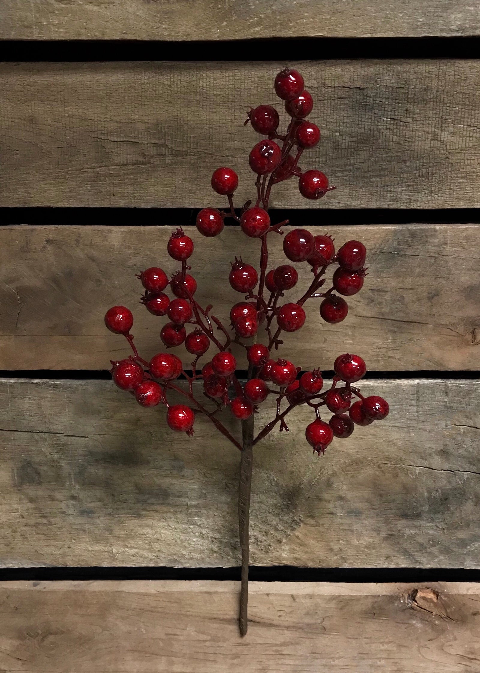 ITEM 81224 R -  13" RED OUTDOOR BERRY SPRAY